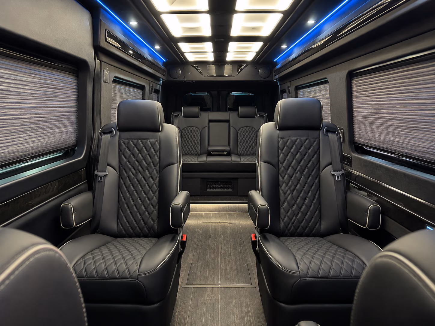 find the perfect transportation for your next airport transfer 5